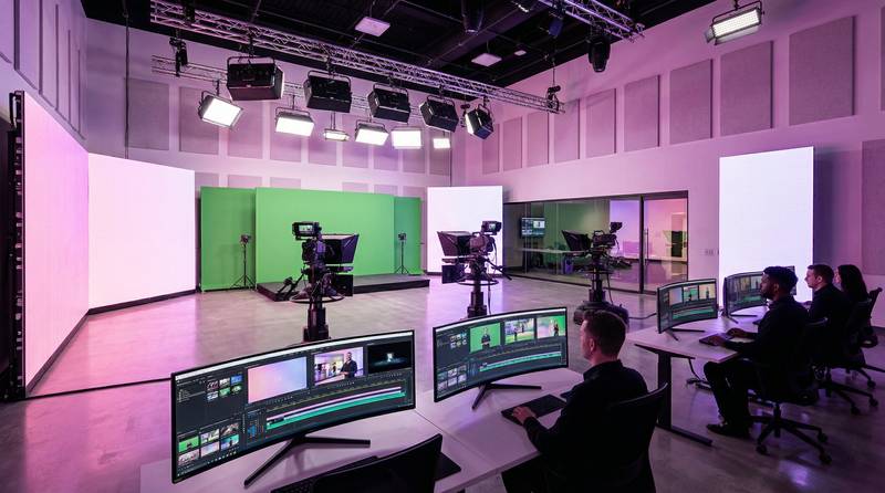 福利姬制片总监